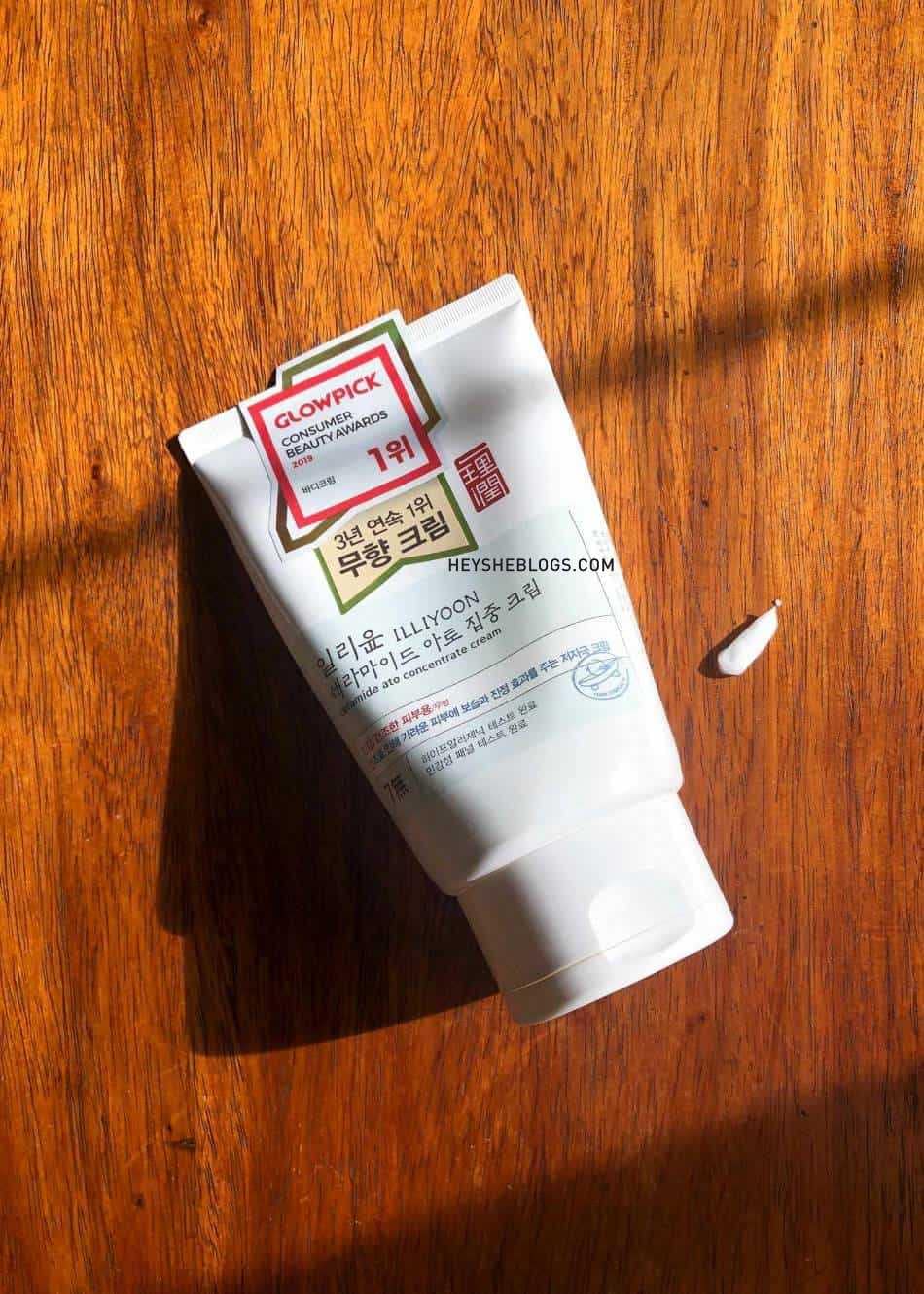 A photo of the 200mL tube of illiyoon ceramide ato concentrate cream