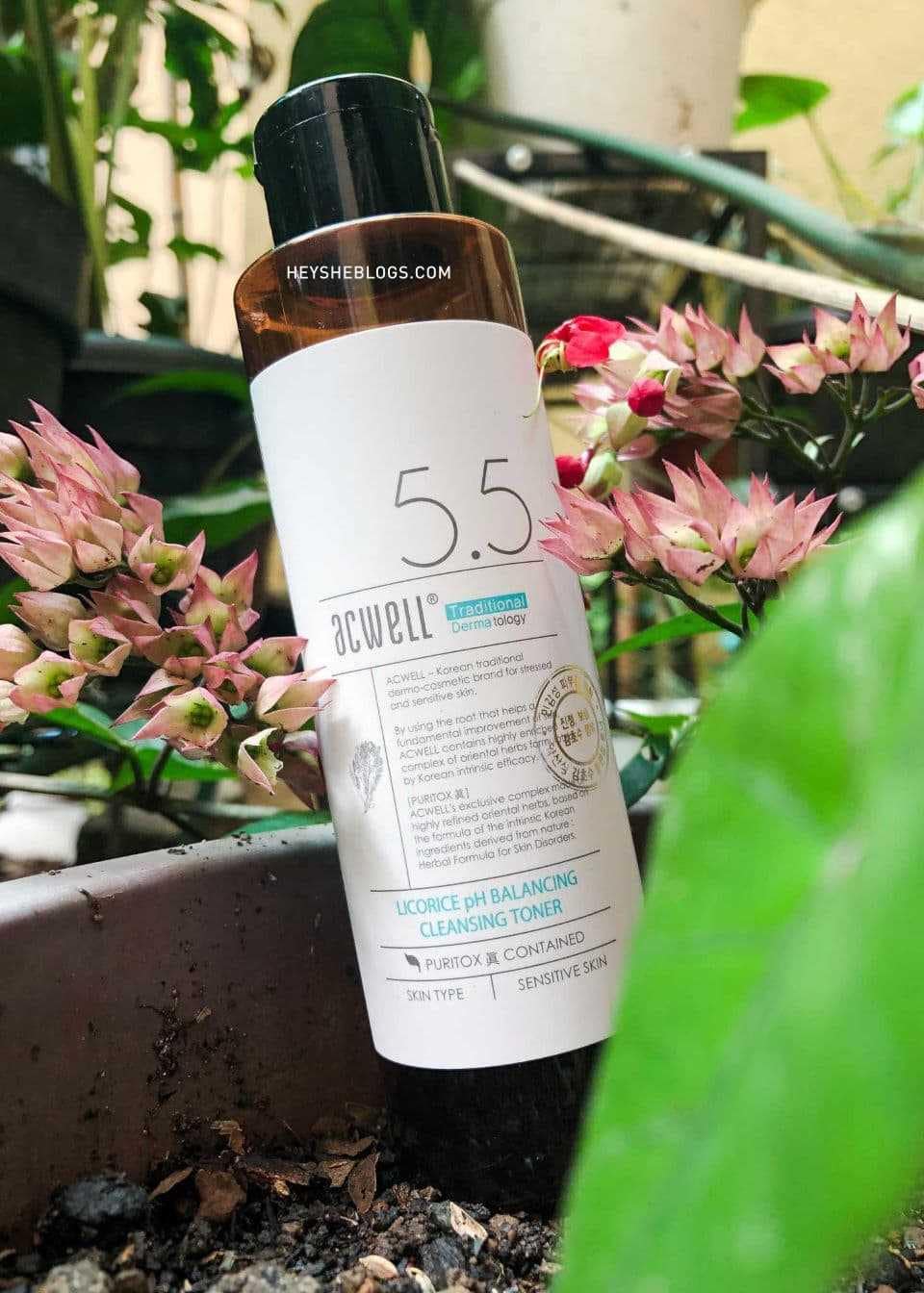 A photo of the 150mL bottle of acwell licorice ph balancing cleansing toner
